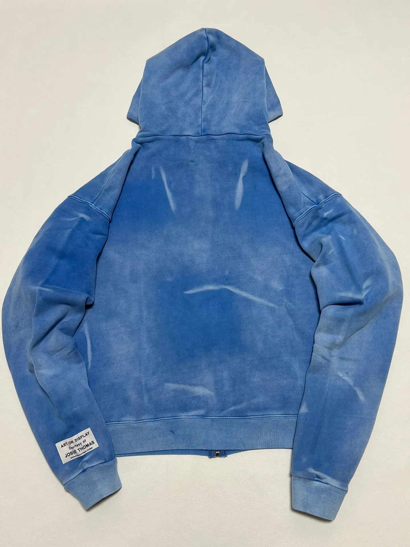 GALLERY DEPT. SUN FADED ENGLISH LOGO ZIP UP/BLUE Sun-washed blue water ripple English zipper hoodie Washed blue S-XL Ready-to-wear dyeing Hand-sewn heavy-weight horsetail fading Super-heavy washing Hand-hanging holes Bones frayed and whitened Mold customization with G LOGO zipper Correct accessories!